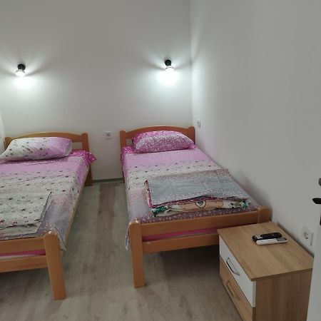 Apartmani 15 Τσέτινιε Εξωτερικό φωτογραφία