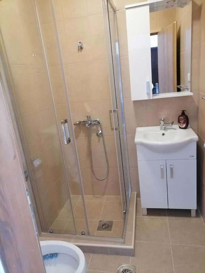 Apartmani 15 Τσέτινιε Εξωτερικό φωτογραφία