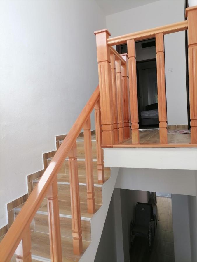 Apartmani 15 Τσέτινιε Εξωτερικό φωτογραφία
