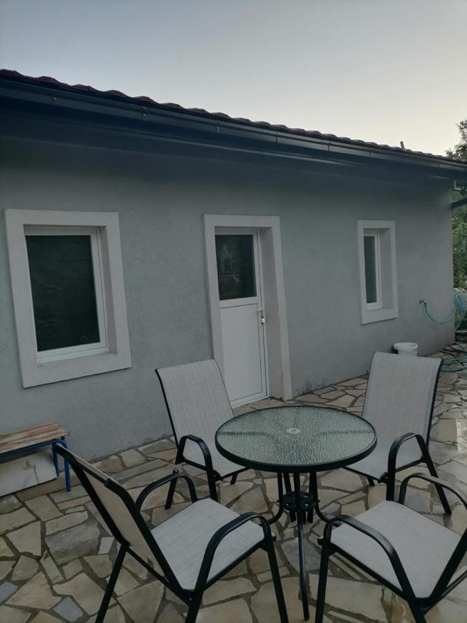 Apartmani 15 Τσέτινιε Εξωτερικό φωτογραφία