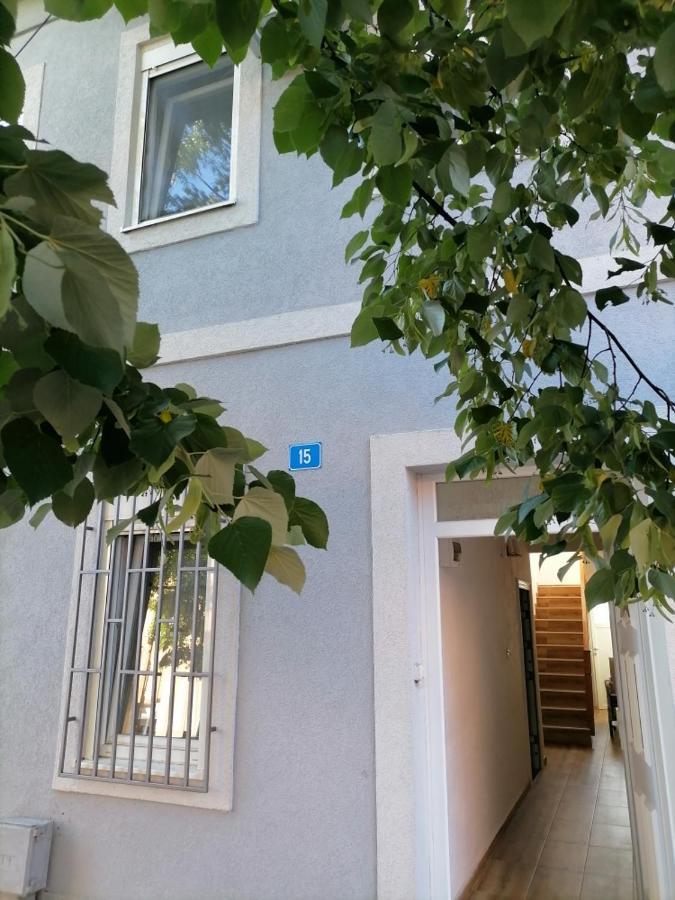 Apartmani 15 Τσέτινιε Εξωτερικό φωτογραφία