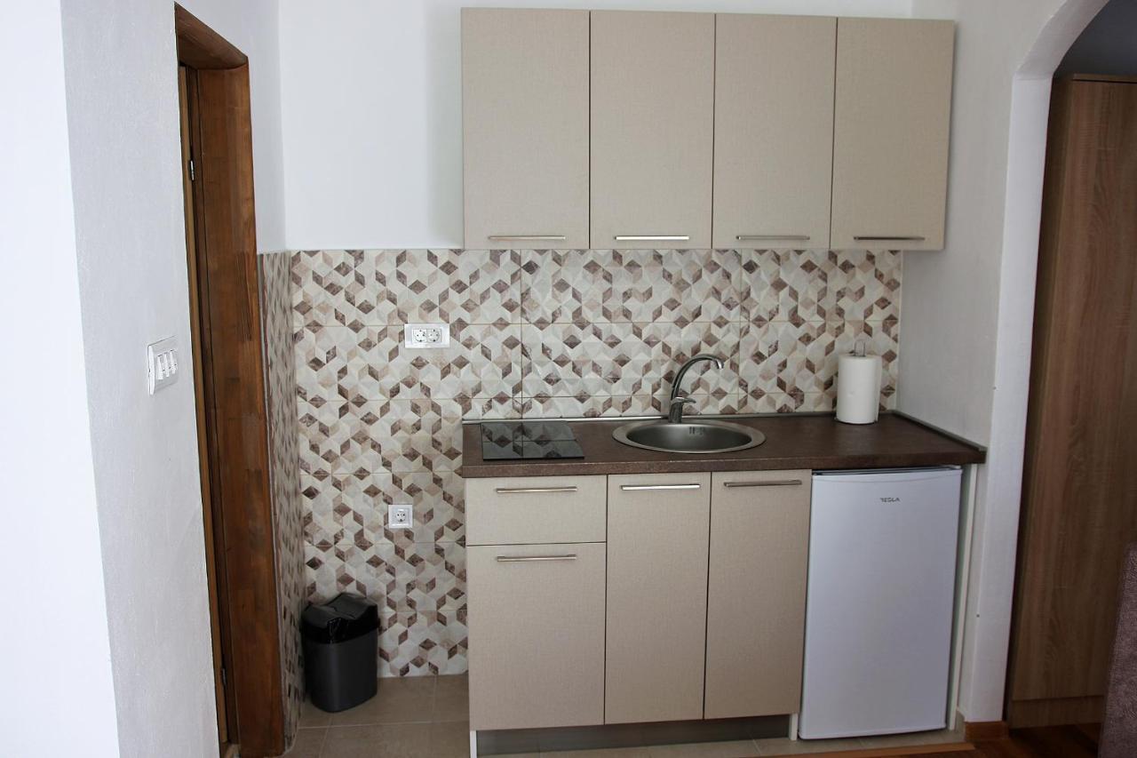 Apartmani 15 Τσέτινιε Εξωτερικό φωτογραφία